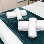Deluxe *